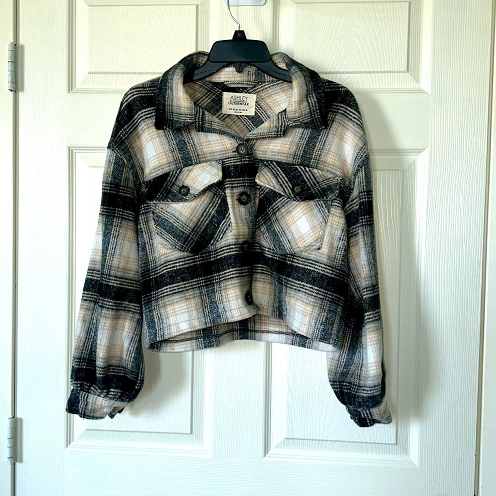 Ashley By 26 International cropped jacket Sz M
